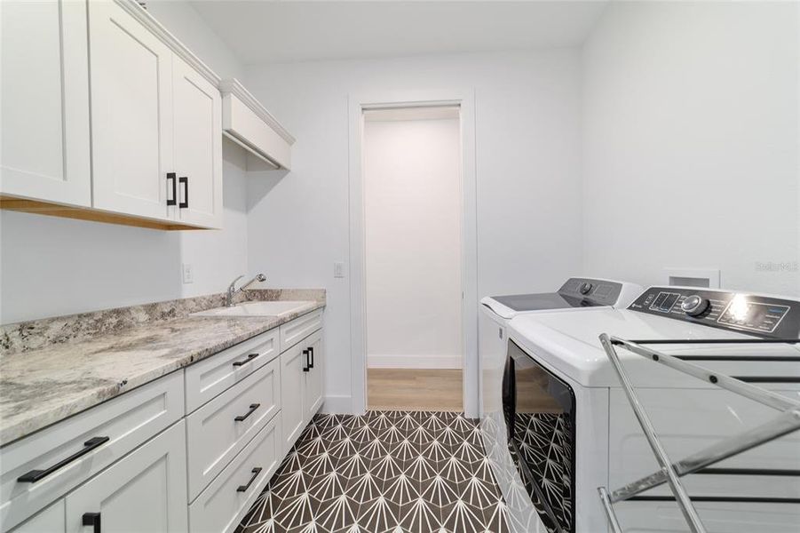 Furnished interior view inside a new home in , Belleview (Image 60).