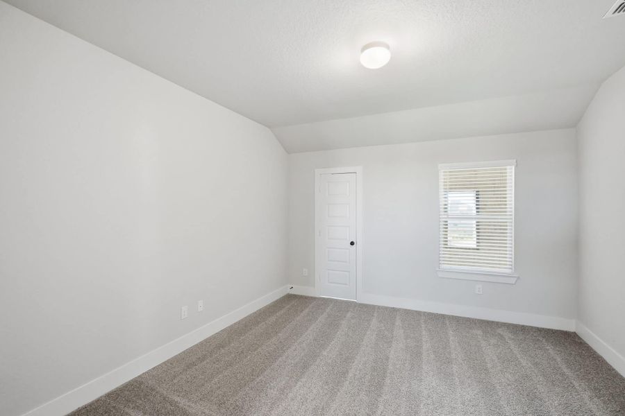 Spacious, unfurnished interior of a new home in Alsatian Oaks, Castroville (Image 45).