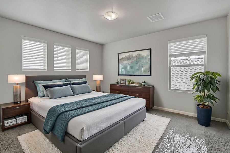 Furnished interior view inside a new home in Paseos Del Este, Horizon City (Image 8).