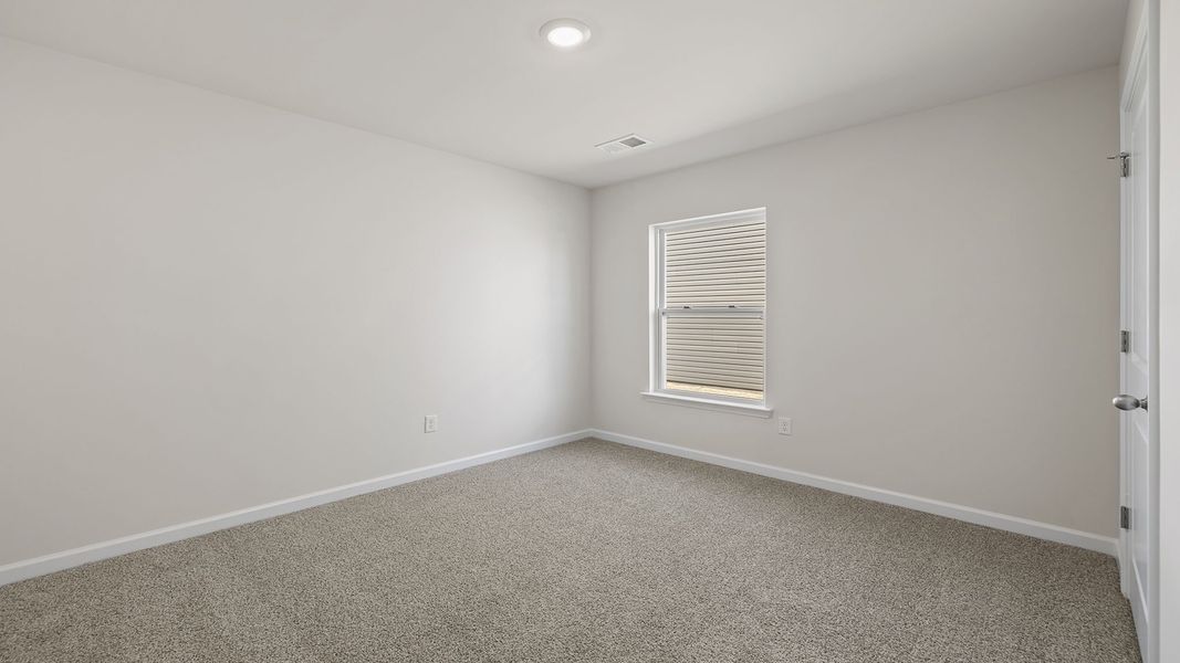 Spacious, unfurnished interior of a new home in Cedar Gap, Fountain Inn (Image 14).