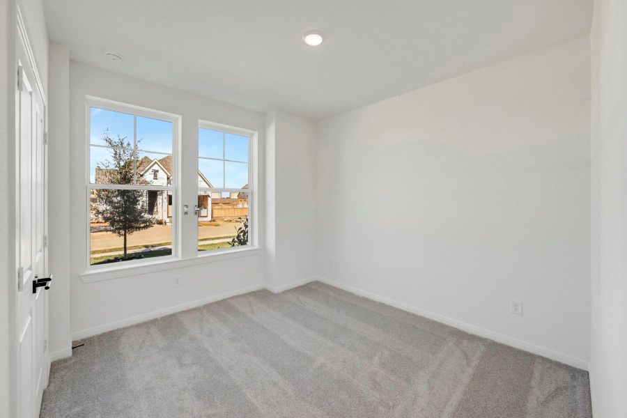 Spacious, unfurnished interior of a new home in The Grand Prairie 50’, Hockley (Image 29).