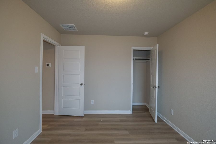 Spacious, unfurnished interior of a new home in Park Place, New Braunfels (Image 53).