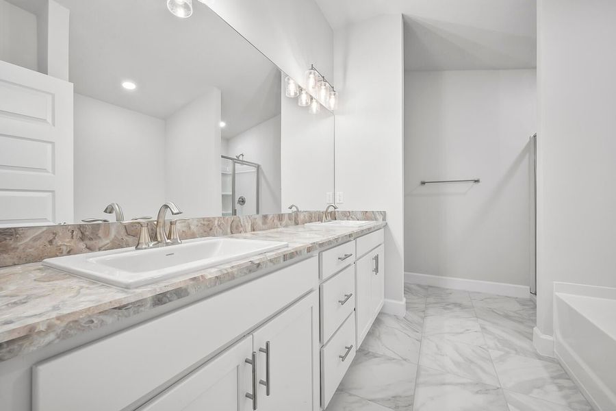 Representative furnished interior of a home built from the 2000 by Adams Homes in Winding Oaks, Weeki Wachee (Image 8).