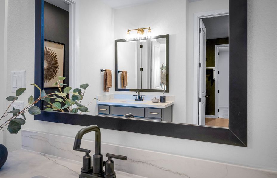 Representative interior finishes for a home built from the Sanford by Pulte Homes in Kuempel Farms, Pflugerville (Image 23).