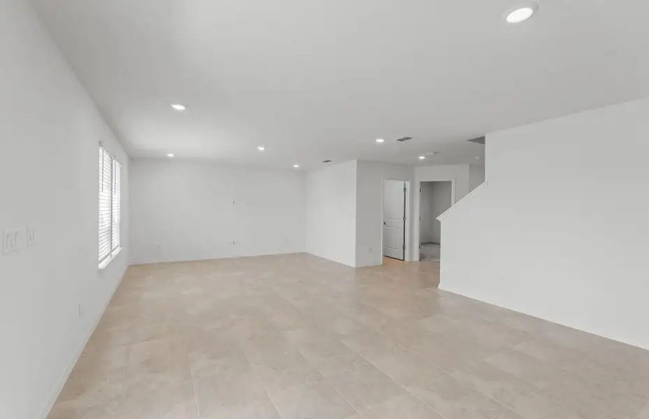 Spacious, unfurnished interior of a new home in Wells Landing, Jacksonville (Image 10). Spacious, unfurnished interior of a new home in Wells Landing, Jacksonville (Image 10).