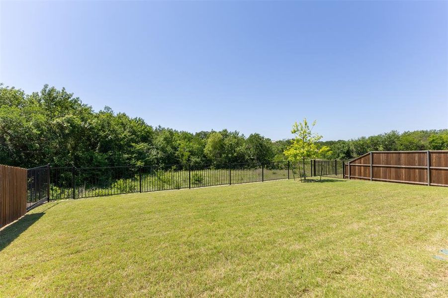 Exterior details and patio area of a home in , Forney (Image 22).