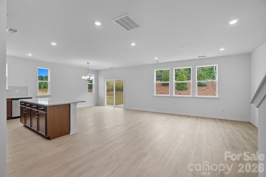 Spacious, unfurnished interior of a new home in Bellina, York (Image 14).