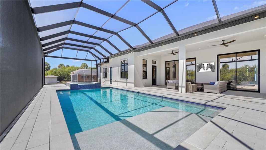 Exterior details and patio area of a home in , Port Charlotte (Image 28).