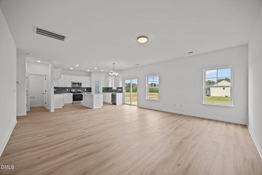 17-web-or-mls-IMG_2529 17-web-or-mls-IMG_2529