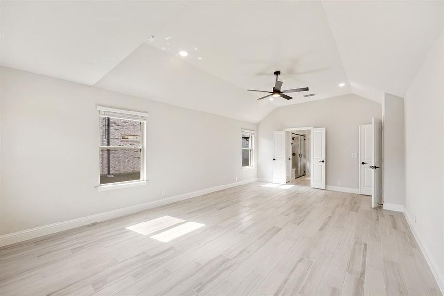 Spacious, unfurnished interior of a new home in Devonshire, Forney (Image 30).