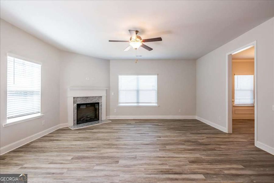 Spacious, unfurnished interior of a new home in Carson's Walk, Macon (Image 15).