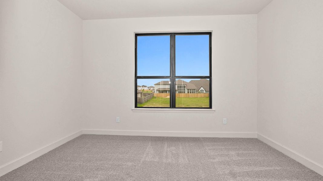 Spacious, unfurnished interior of a new home in Valencia, Manvel (Image 9).