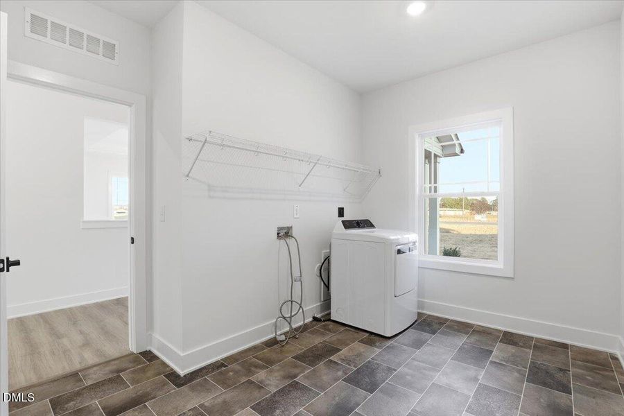 11-105 Brighton St-11