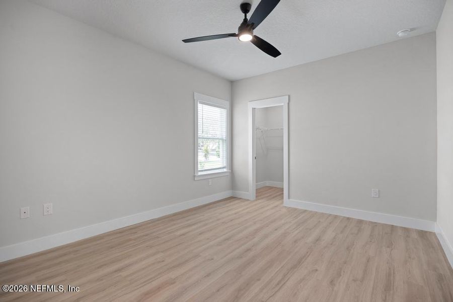Spacious, unfurnished interior of a new home in , Jacksonville (Image 23).