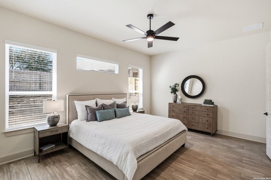Furnished interior view inside a new home in Buffalo Crossing, Cibolo (Image 8).