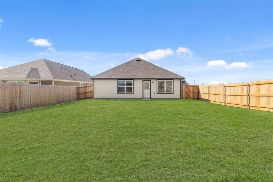 Exterior details and patio area of a home in Retreat at Fossil Creek, Fort Worth (Image 2). Exterior details and patio area of a home in Retreat at Fossil Creek, Fort Worth (Image 2).