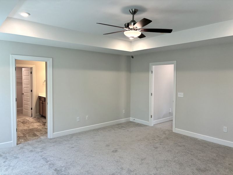 Spacious, unfurnished interior of a new home in Holly Ridge, Greenville (Image 12). Spacious, unfurnished interior of a new home in Holly Ridge, Greenville (Image 12).