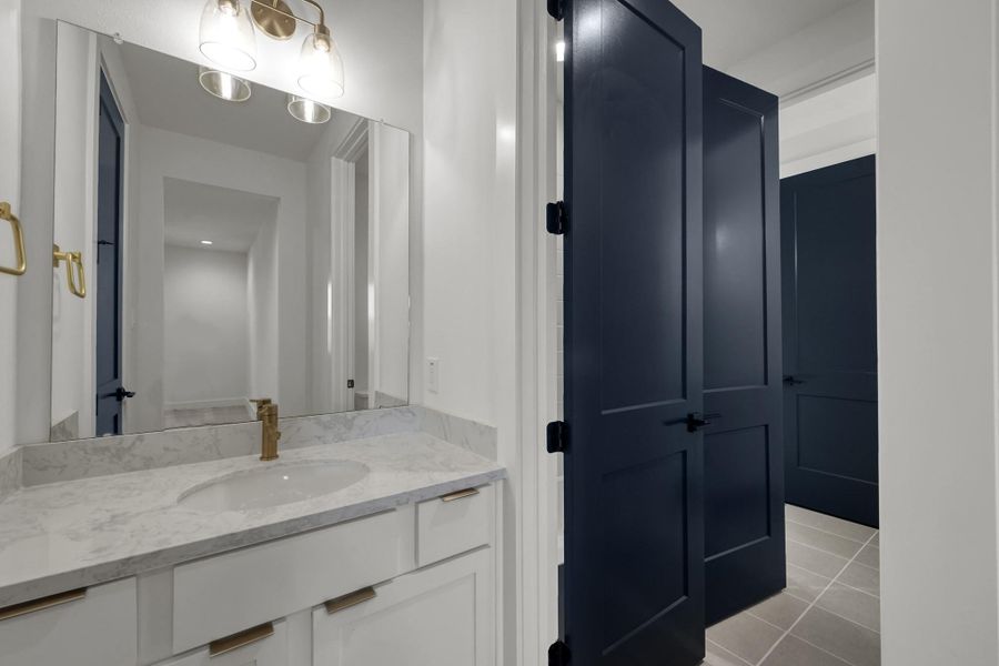 Ensuite bath with elegant fixtures and clean design. Ensuite bath with elegant fixtures and clean design.