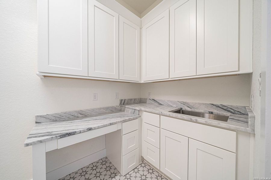 Furnished interior view inside a new home in , Kerrville (Image 5).