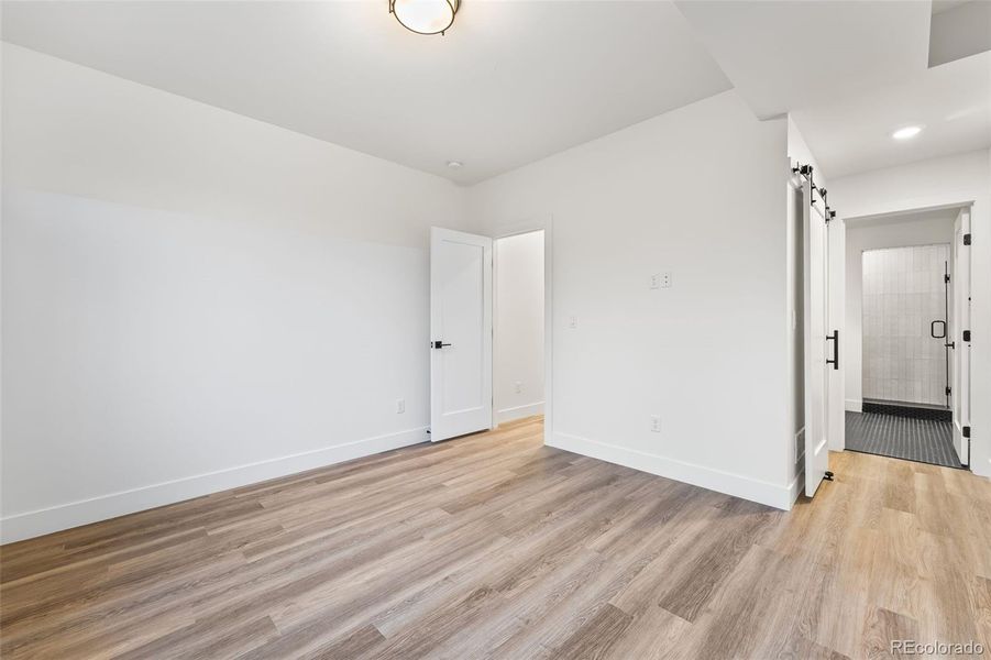 Spacious, unfurnished interior of a new home in , Lakewood (Image 38).