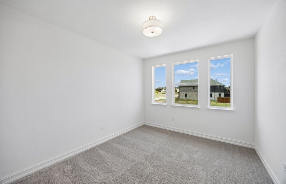 Spacious, unfurnished interior of a new home in Wilson Creek Meadows, Celina (Image 23).