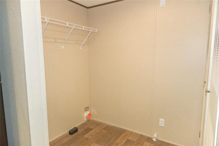 Spacious, unfurnished interior of a new home in , Gordonville (Image 7).