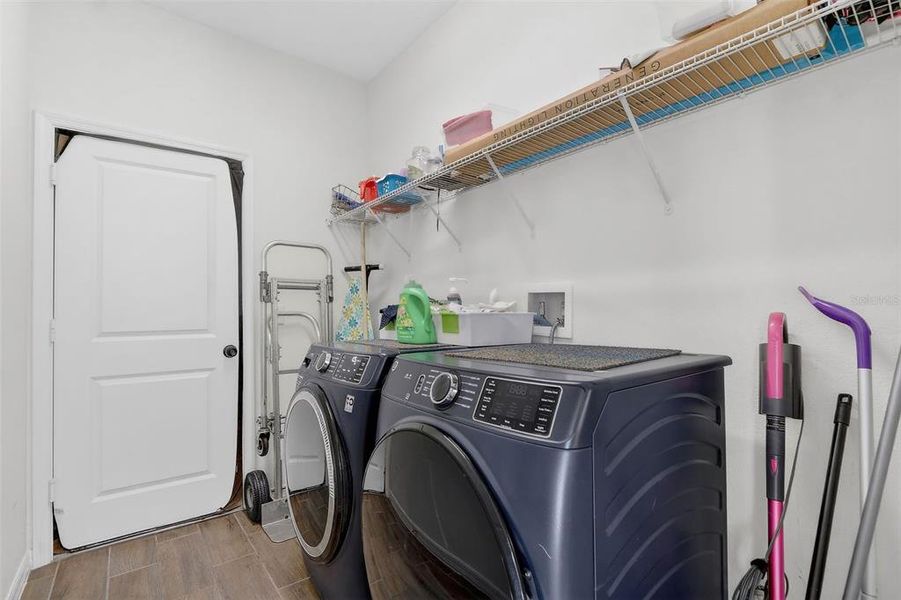 Close-up of interior finishes inside a home in The Reserve at Lake Ridge, Minneola (Image 20).