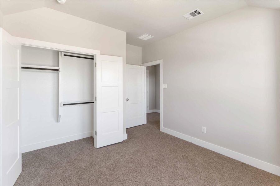 Spacious, unfurnished interior of a new home in Arabella on the Prairie, Richmond (Image 27).