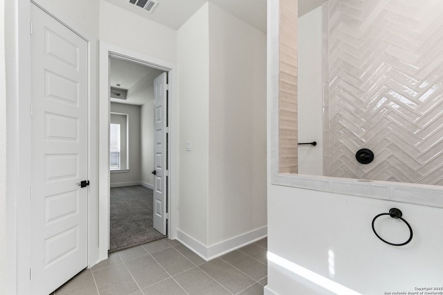 Furnished interior view inside a new home in Buffalo Crossing, Cibolo (Image 9).