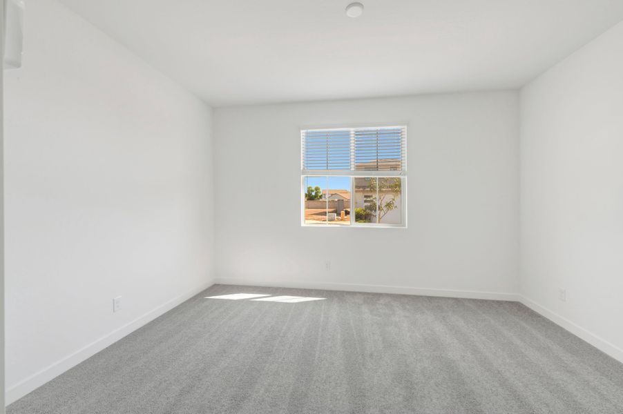 Spacious, unfurnished interior of a new home in Terraza, San Tan Valley (Image 38).