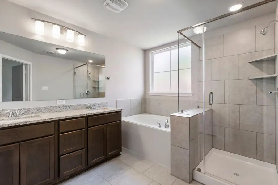Furnished interior view inside a new home in Liberty Oaks, Waco (Image 5).
