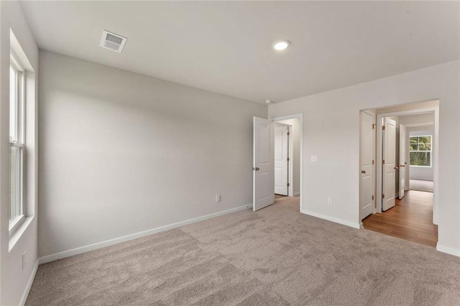 Spacious, unfurnished interior of a new home in The Estates at Gainesville Township, Gainesville (Image 25).