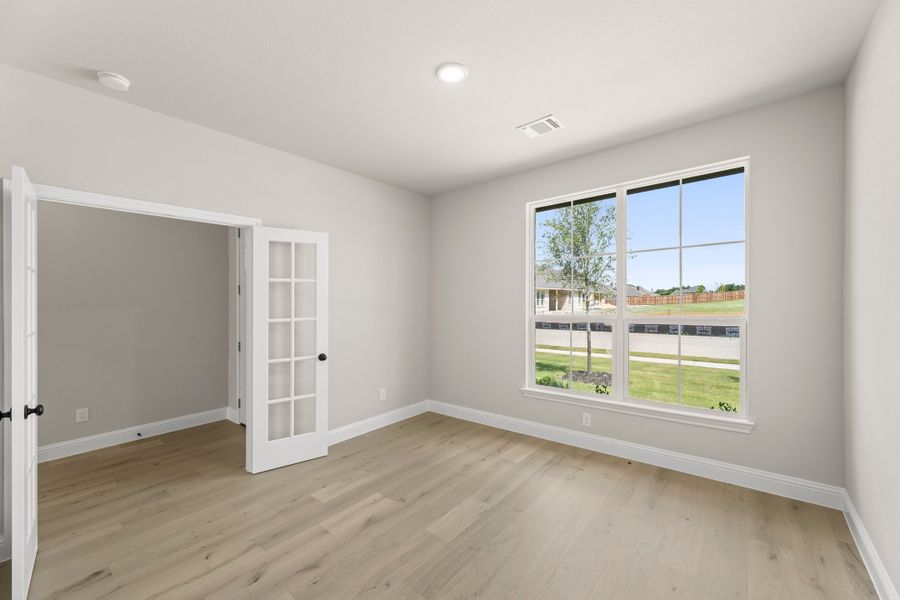 Spacious, unfurnished interior of a new home in Lovers Landing, Forney (Image 24). Spacious, unfurnished interior of a new home in Lovers Landing, Forney (Image 24).
