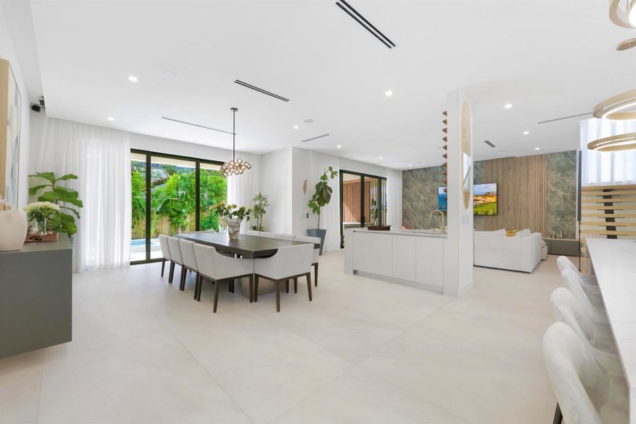 Furnished interior view inside a new home in , Fort Lauderdale (Image 9).