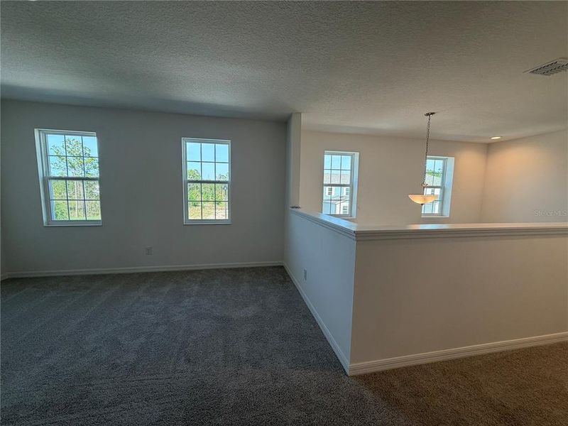 Spacious, unfurnished interior of a new home in , Deland (Image 8).
