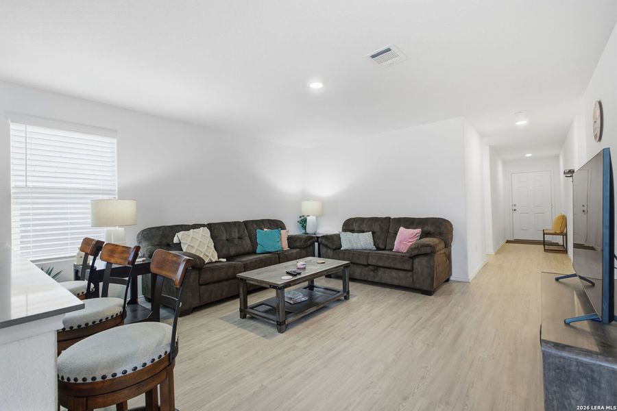 Furnished interior view inside a new home in Lodi Grove, Floresville (Image 13).