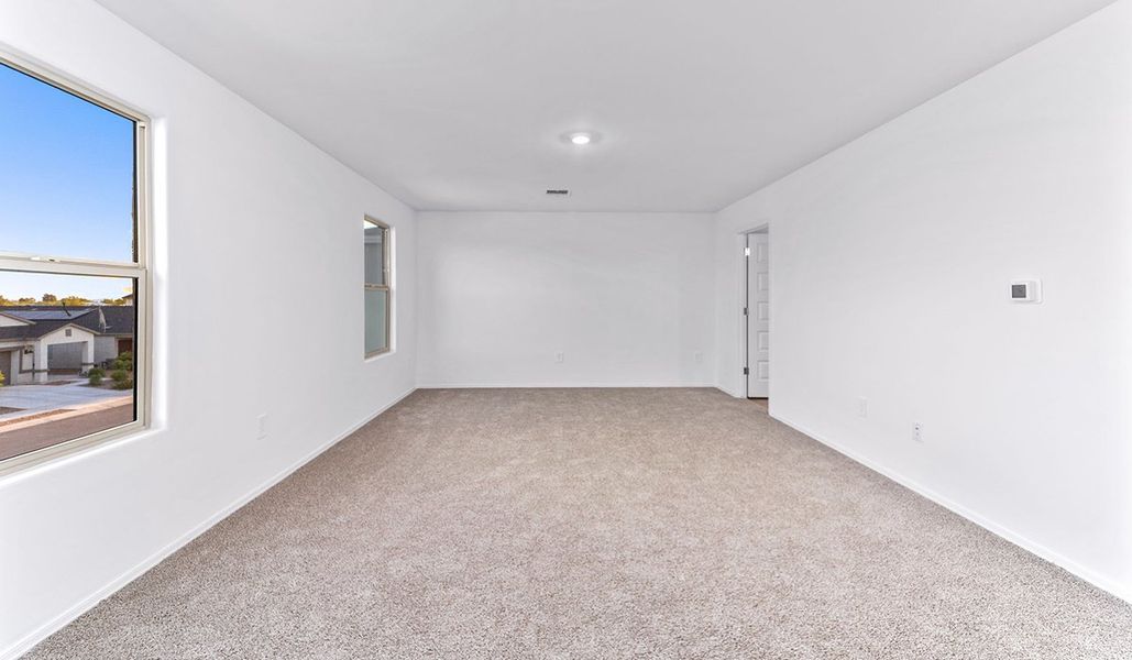Spacious, unfurnished interior of a new home in Blackhawk, Tucson (Image 33).