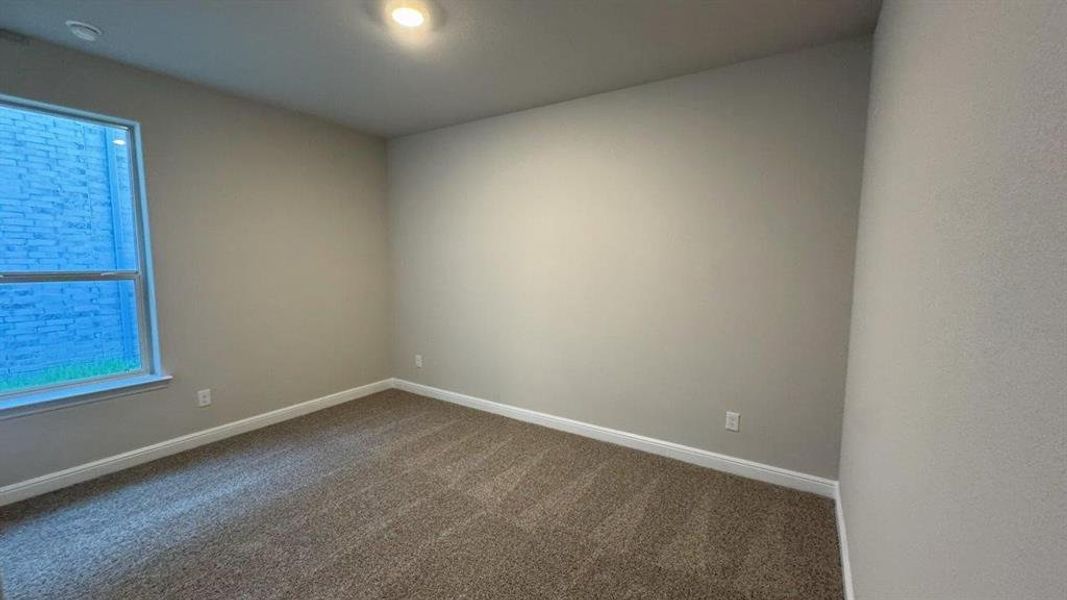 Spacious, unfurnished interior of a new home in Morningstar, Fort Worth (Image 8).