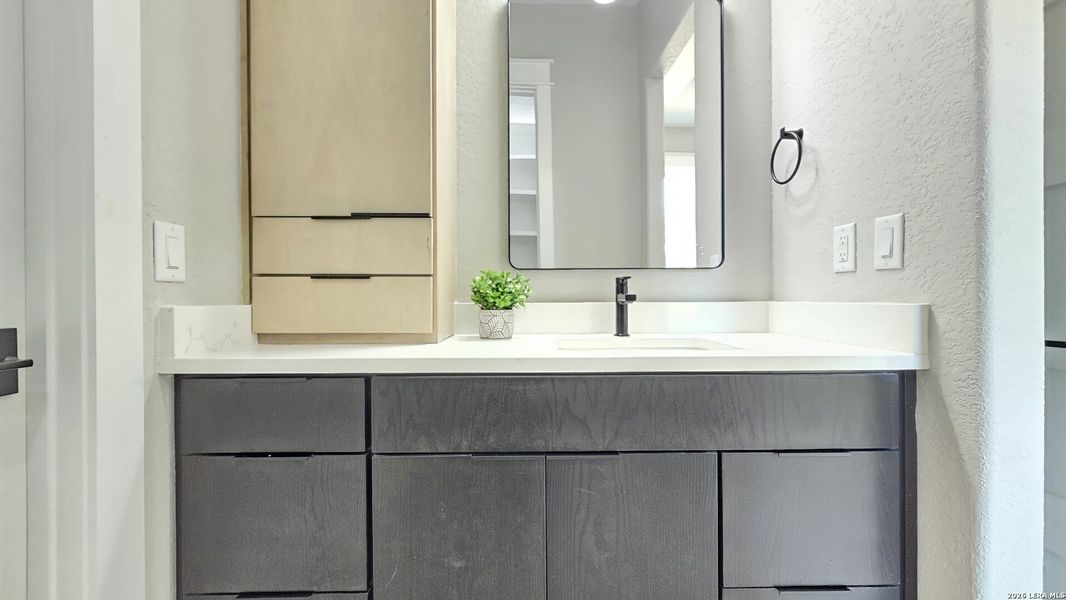 Close-up of interior finishes inside a home in , New Braunfels (Image 20).