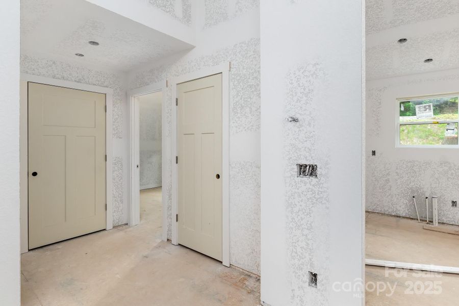 Image 7 of a home in .