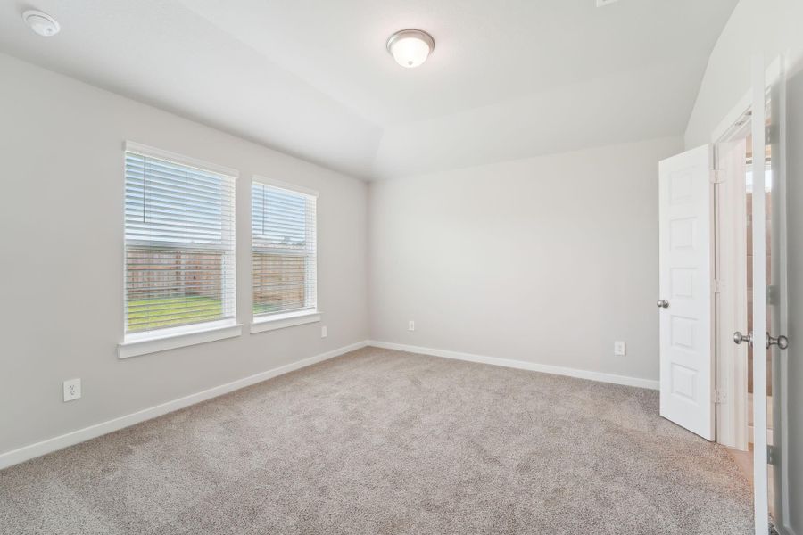 Photo is not of the actual home, but is an inspirational photo of builder’s model home and may depict options, furnishings, and/or decorator features that are not included Photo is not of the actual home, but is an inspirational photo of builder’s model home and may depict options, furnishings, and/or decorator features that are not included