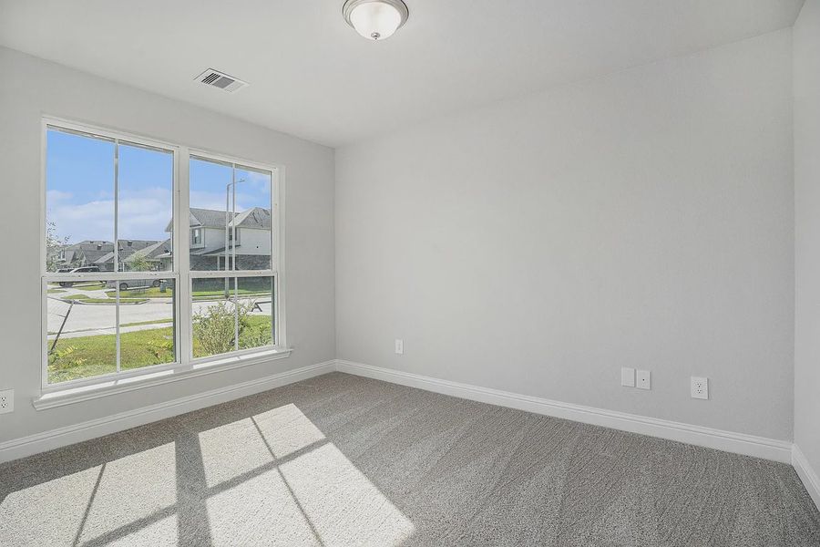 Spacious, unfurnished interior of a new home in Kiber Reserve, Angleton (Image 17).