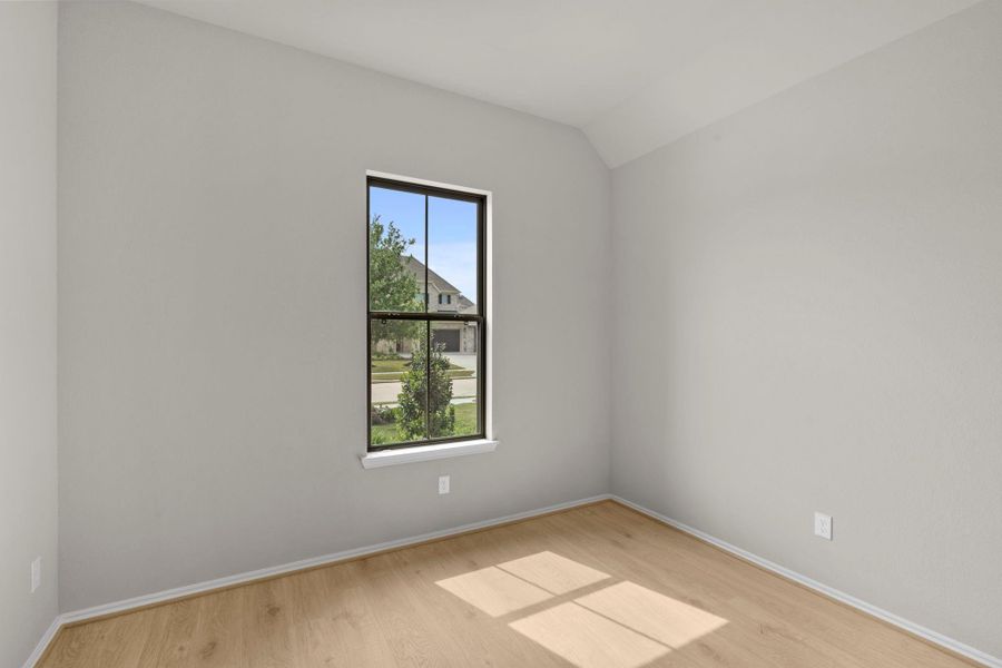 Spacious, unfurnished interior of a new home in Dunham Pointe, Cypress (Image 16).
