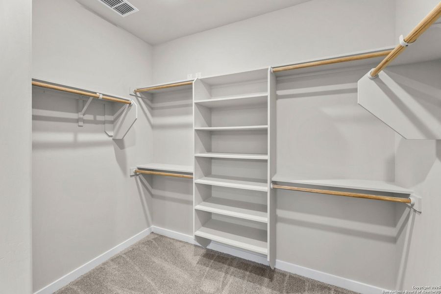 Image 11 of a home in Highland Ridge.