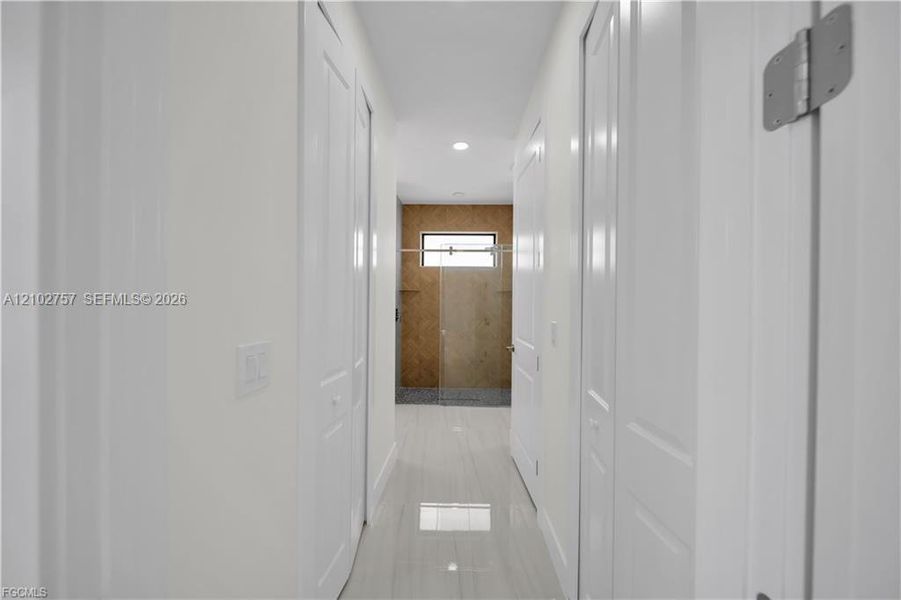 Spacious, unfurnished interior of a new home in , Lehigh Acres (Image 25).