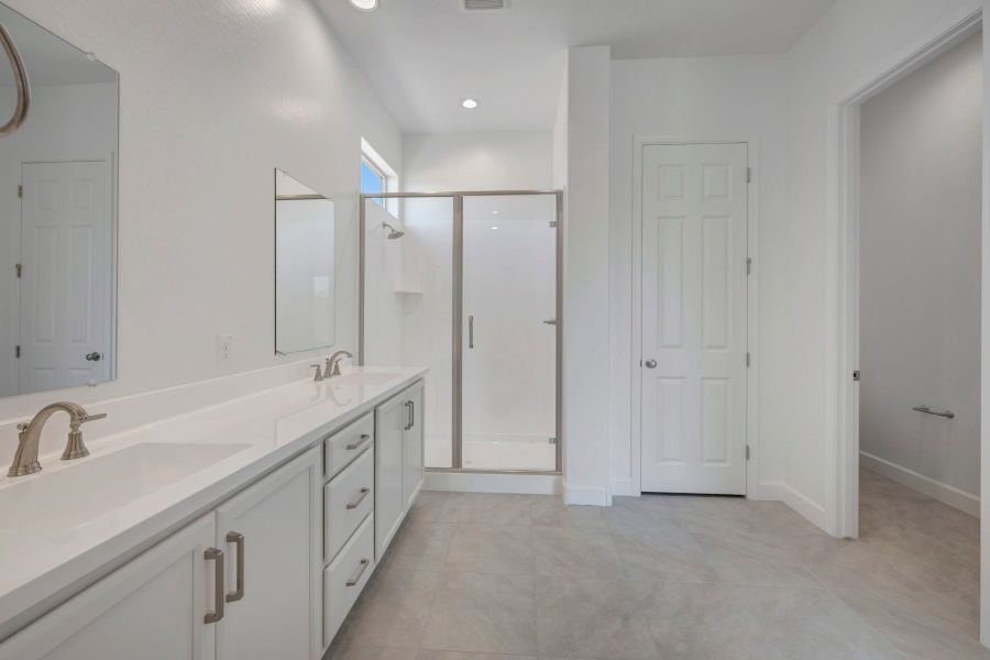 Owner's Bath Owner's Bath