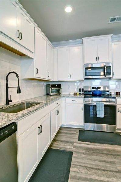 Furnished interior view inside a new home in Highland Crossing, Cartersville (Image 5).