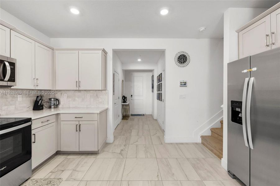 Furnished interior view inside a new home in , Pembroke Pines (Image 25). Furnished interior view inside a new home in , Pembroke Pines (Image 25).