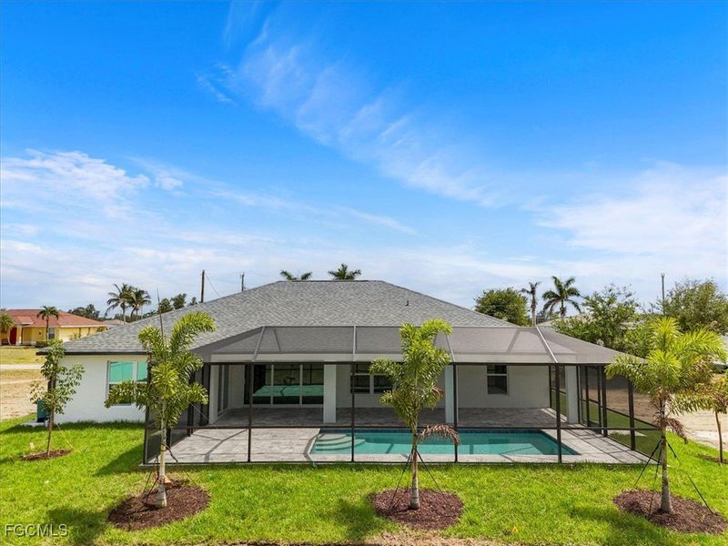 Exterior details of a home in Cape Coral, Cape Coral (Image 3). Exterior details of a home in Cape Coral, Cape Coral (Image 3).