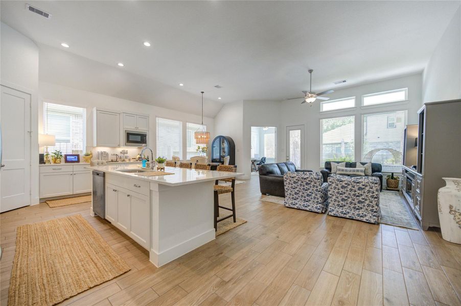 Enjoy open sightlines across the main living areas. Enjoy open sightlines across the main living areas.